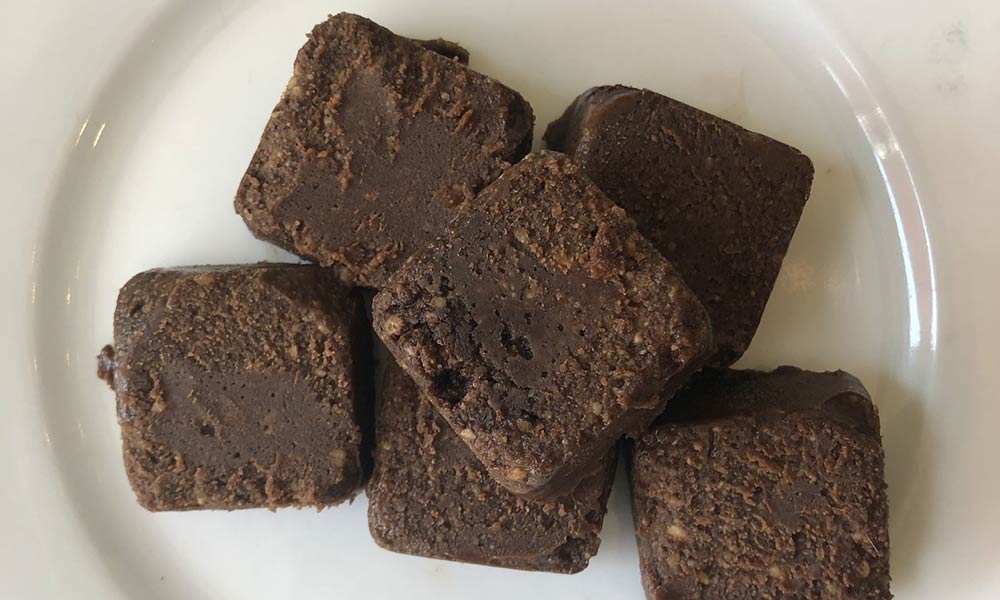 Brownie Bite Fat Bombs (No-bake, Keto/Paleo Friendly!) Recipe from That Vibrant Life
